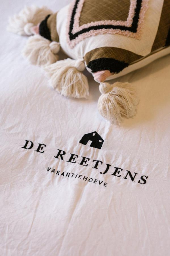 Hoeve De Reetjens - La Porcherie Bilzen Exterior photo
